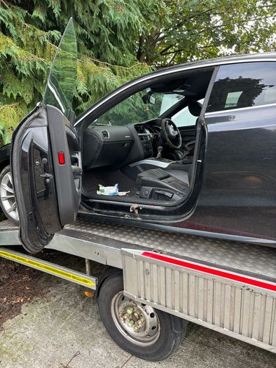 2009 audi a5 for breaking