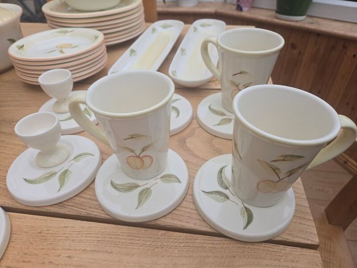 Ceramics Dinner Set, Plates, Cups, Casserole Disch, egg