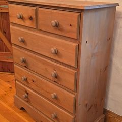 Chest of drawers