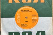 7" single. Buffy Saint Marie. Soldier Blue. Vinyl