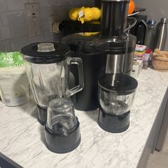 Juicer, blender, chopper and grinder