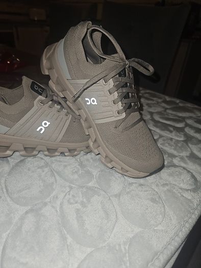 on cloud trainers