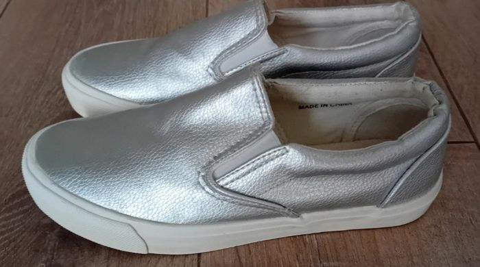 Ladies Sneakers NEW