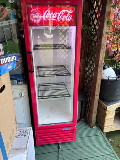 Kinsealy pets Jobs: Fridge
