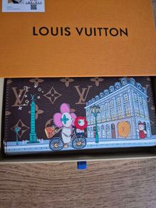 LV purse