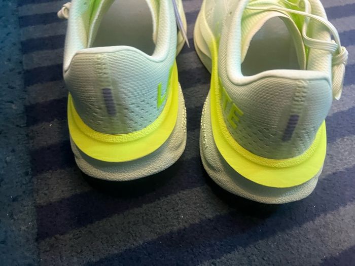 Lacoste Men's Elite Active Sneakers Running Shoes Trainers shoes size 43