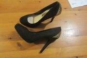 Black suede    size 5