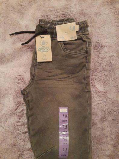Boys jeans 7-8 years BNWT