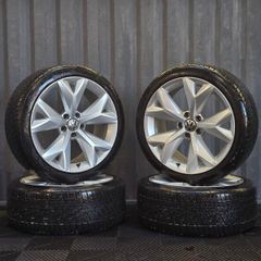 Genuine Set of 4 Volkswagen Prisma Alloy Wheels