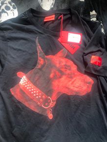Hugo boss  T-shirt size xl brand new with tag