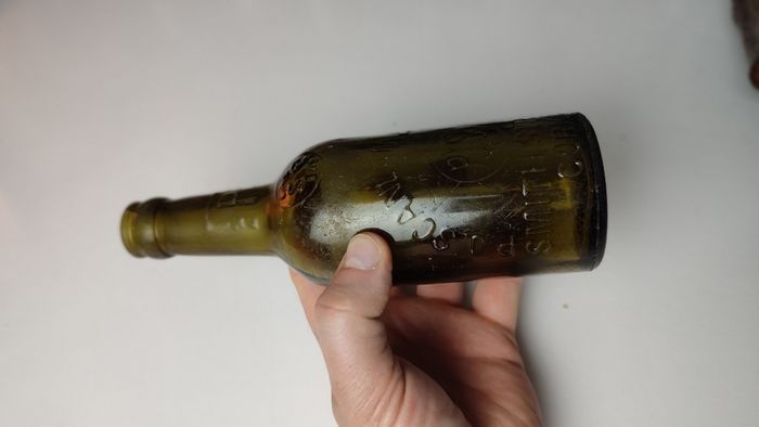252 - Vintage Green Glass PJ Scanlan and Co Free State Smith Street Cork Collectible Decorative Beer Bottle