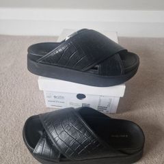 & Other Stories Black Slides