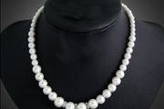 Classy Pearl Necklace - lovely gift