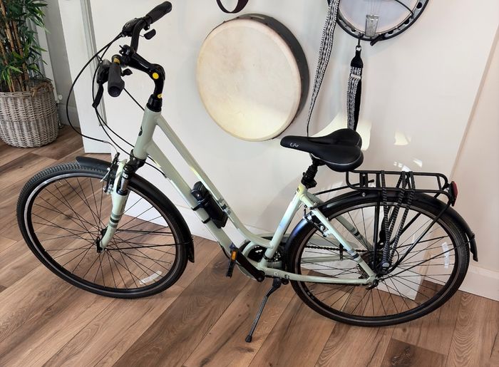 Liv Flourish FS 2 Women's Hybrid Bike (Medium)