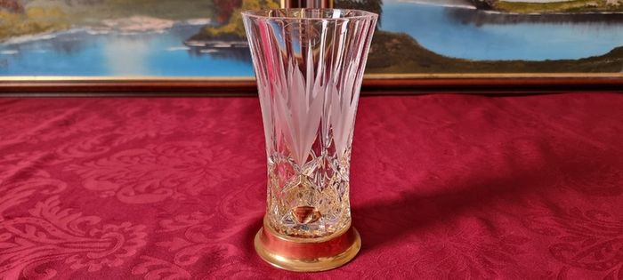 Vintage Killarney Crystal Cut Crystal Glass 8 Inch Tall Octagonal Large Flared Shaped Vase With 24 carat Gold Finishing Round Base Made In Ireland