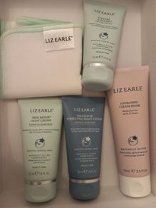 Liz Earle Set