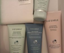 Liz Earle Set