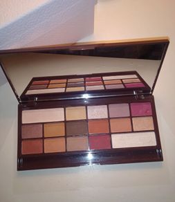 I Heart Revolution Chocolate Elixir Eyeshadow Palette