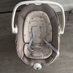 Joie 2in 1 baby bouncer and rocker