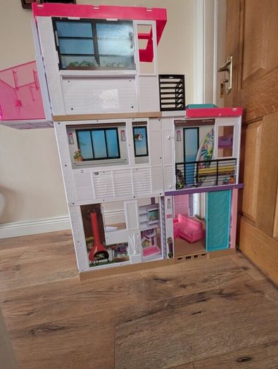 Barbie dream house