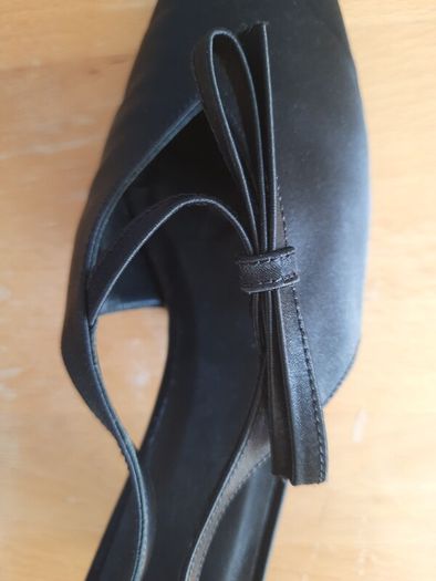 COS Runway Style: Satin Bow Slingbacks | Size 42 | Sold Out Everywhere