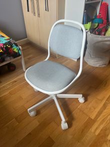 childrens desk chair