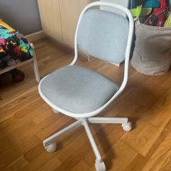childrens desk chair