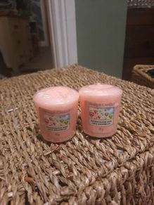 2 Yankee candles