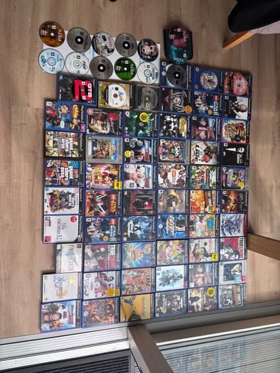 Original PS 2 Console, PS 2 games, 3 controllers as a bundle