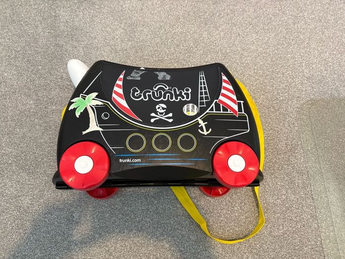 trunki case kids black