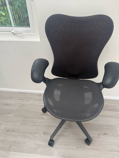 Herman Miller Mirra 2 Office Chair