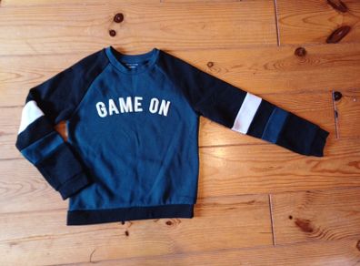 BNWOT Age 7-8 Sweatshirt