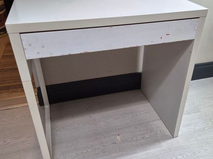 Ikea Micke desk