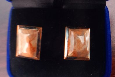 Vintage charming pair of cufflinks.