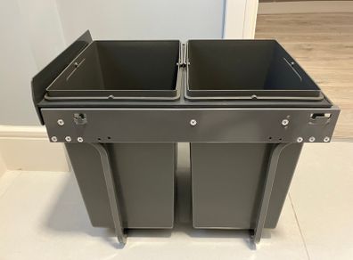 Pullout bins