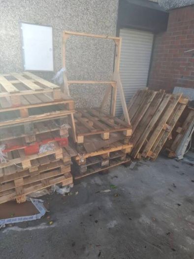 Free pallets to take away