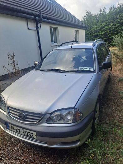 2001 Toyota Avensis