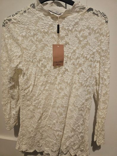 Gallery Ivory Lace Blouse BNWT
