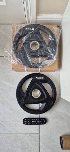 brand new 2x10kilo olymoic tri grip weight plates