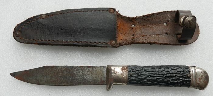 Vintage Hunting Knife with Sheath