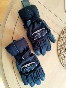 rst motorcycle gloves