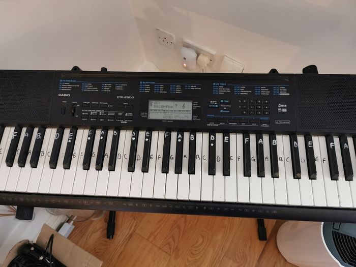 Casio CTK-2300, keyboard musical
