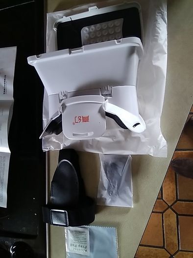 Mobile VR Headset