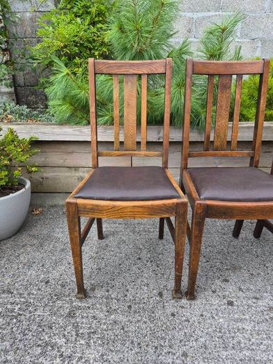 Set of 4 Arts & Crafts oak dining chairs