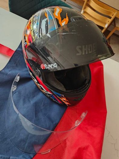 Shoei helmet (2 visors)