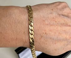gold bracelet