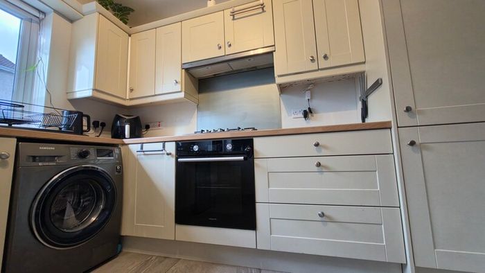 Kitchen and appliances