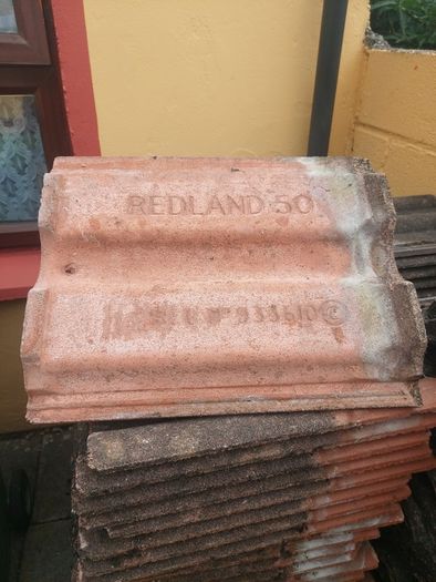 280 Roof tiles for less than 1 euros  each