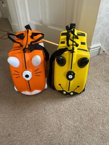 Kids suitcases
