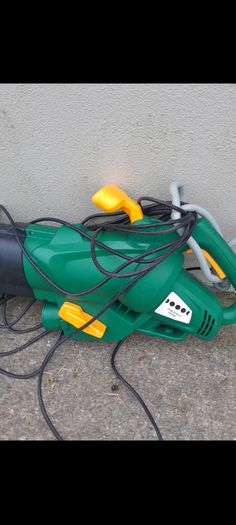 Leaf blower